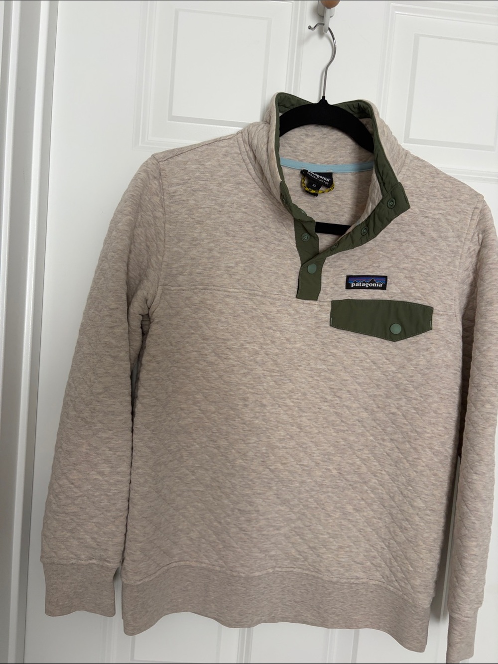 Patagonia Men’s Quilted Pullover - Beige with Olive Accents